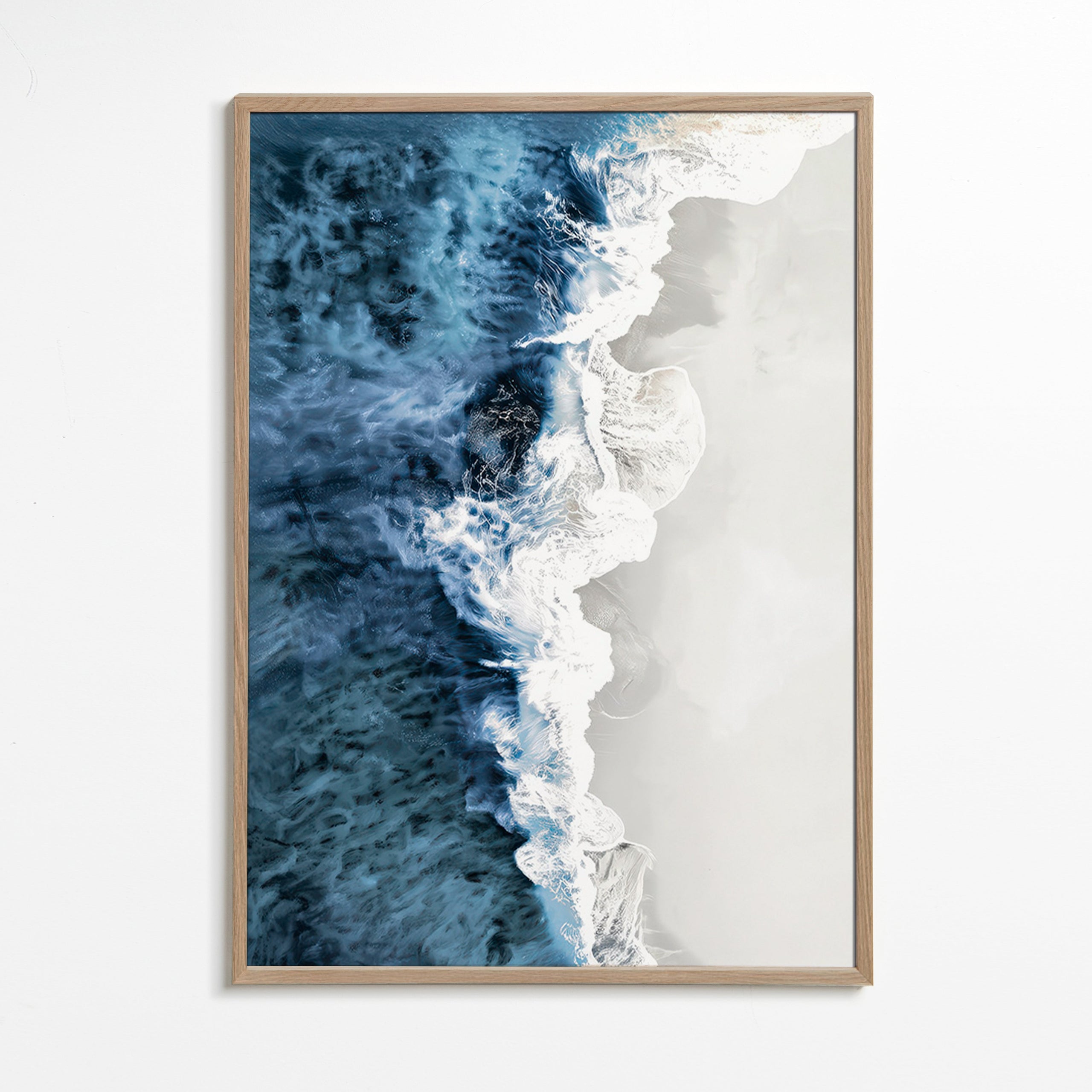 Cuadro de paisaje con oleaje aéreo y espuma gráfica – Oak Frame