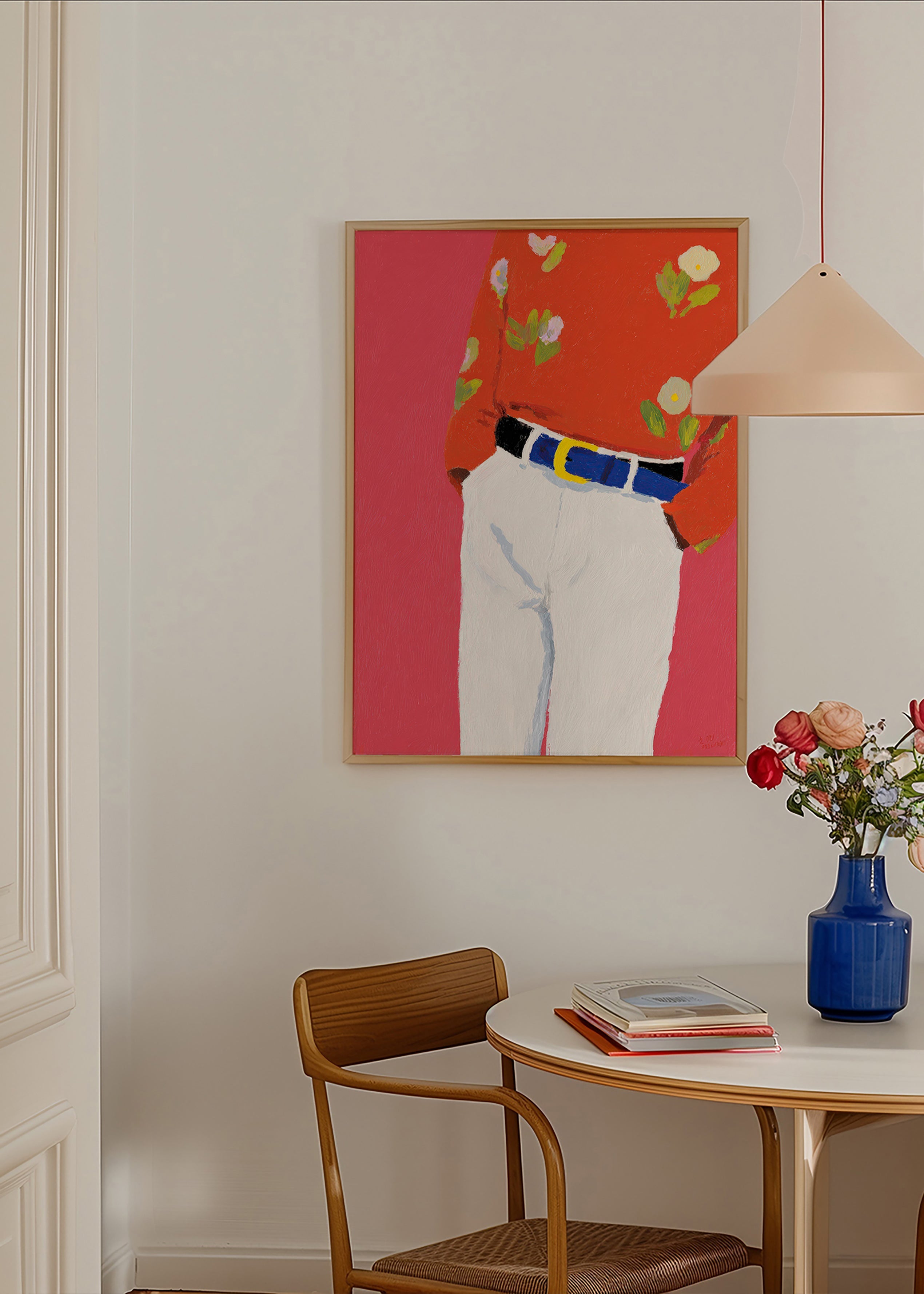 Ilustración torso con camisa floral y fondo rosa – Product1