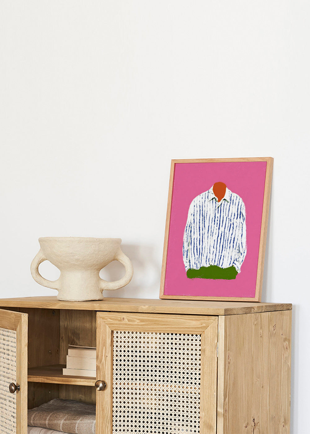 Ilustración camisa a rayas sobre fondo rosa – Product3