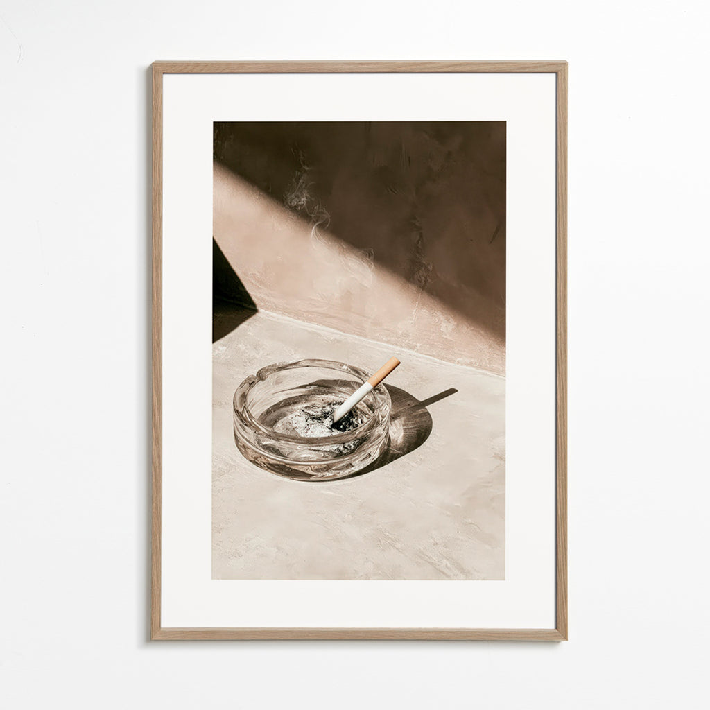 Cuadro de cocina con cenicero en luz natural – Oak Frame