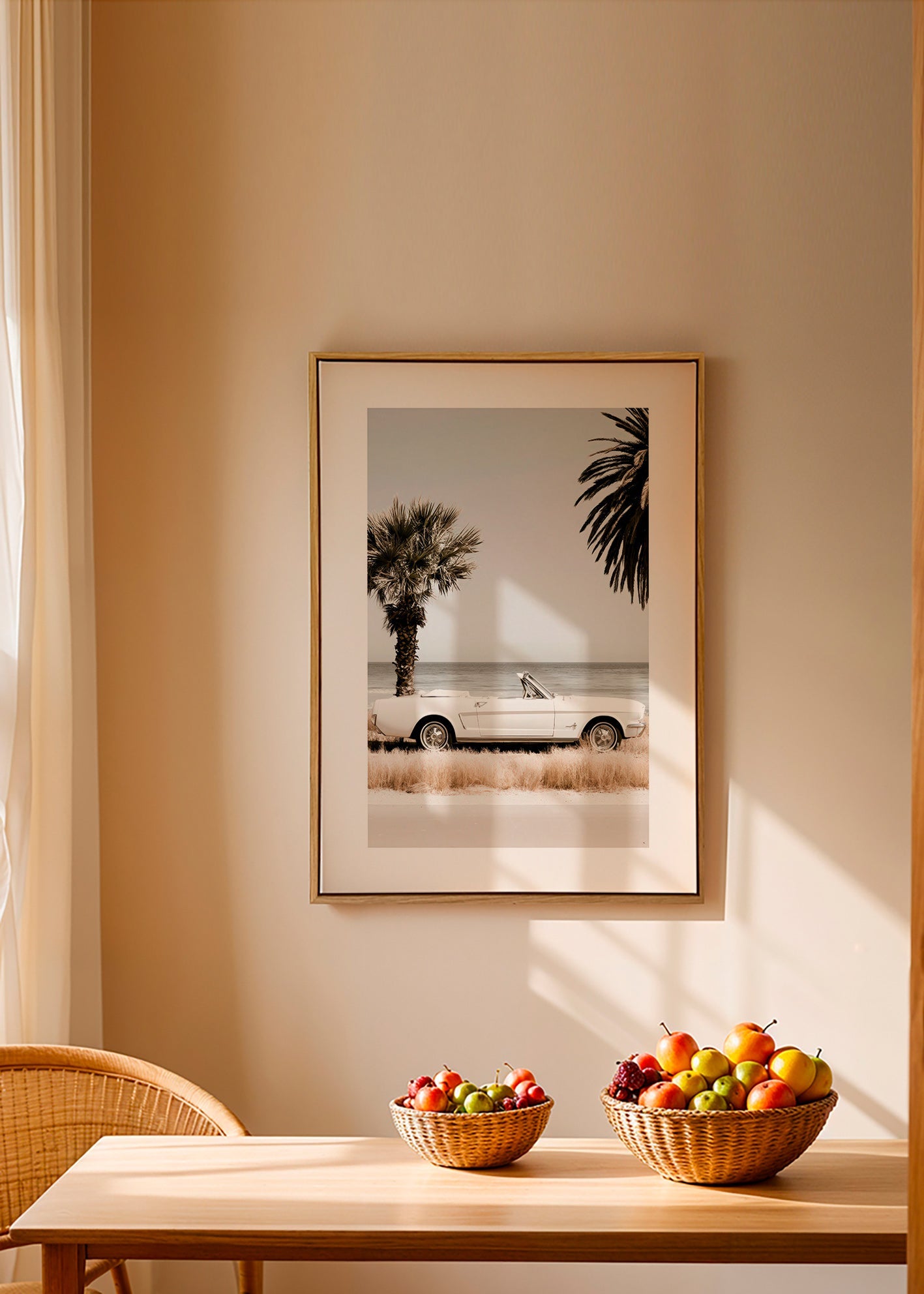 Fotografía de coche clásico junto al mar – Canvas2