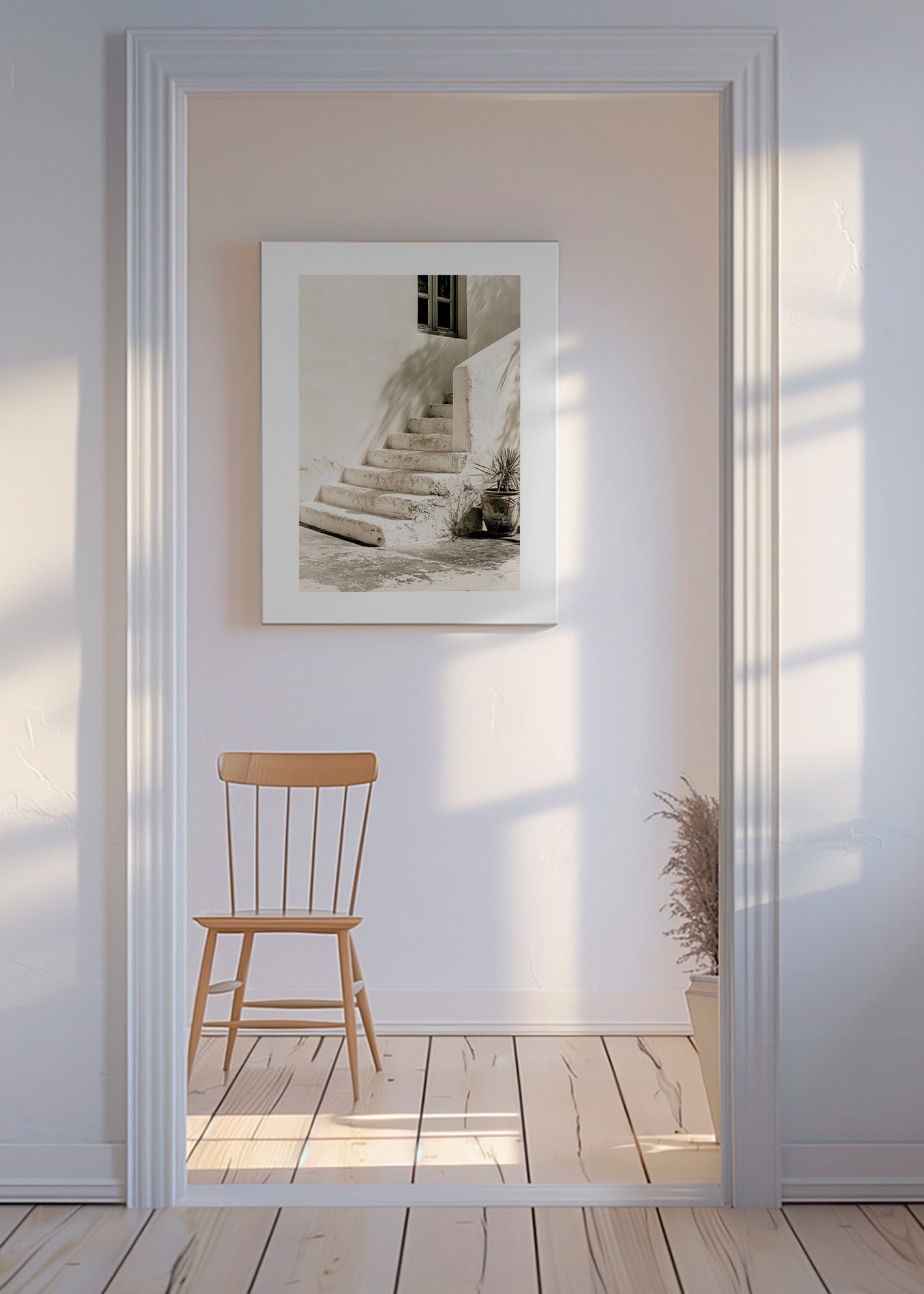 Fotografía de escalera blanca con maceta – Canvas