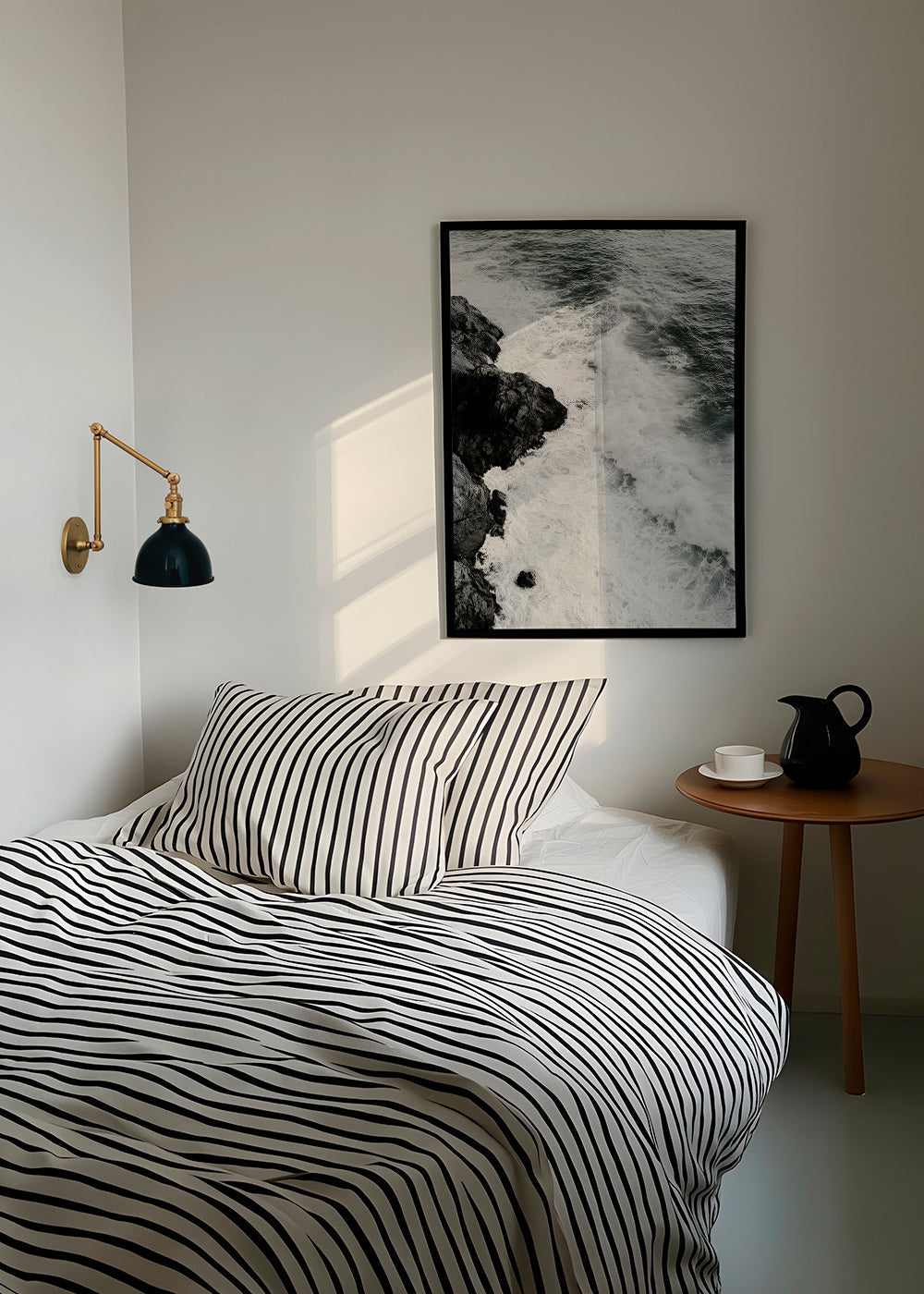Cuadro de paisaje: rocas atlánticas en blanco y negro – Product1