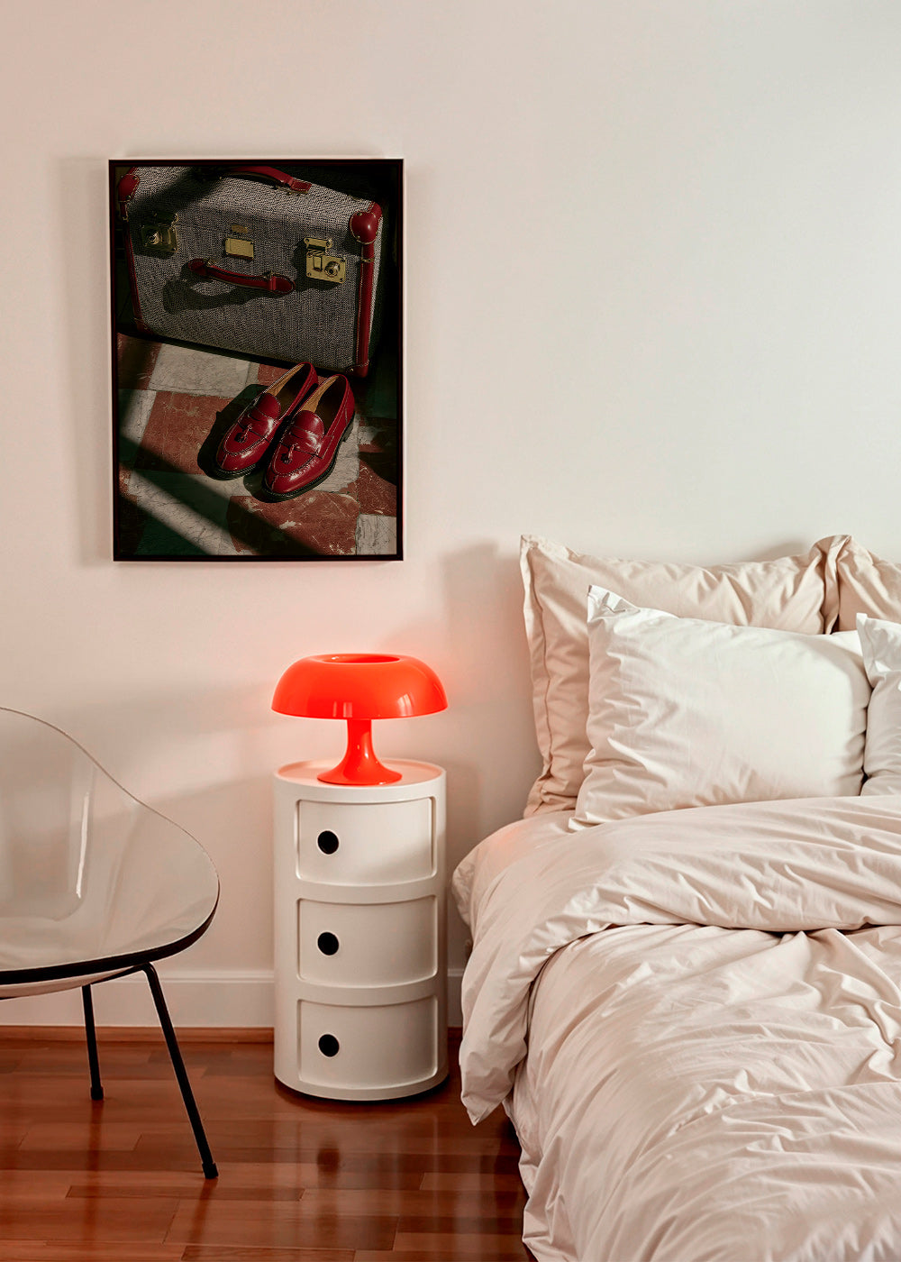 Cuadro de ciudades con maleta y zapatos rojos – Product1