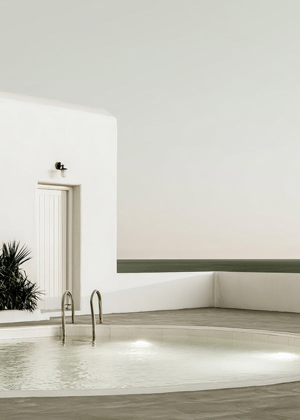 Fotografía de piscina minimalista y arquitectura blanca