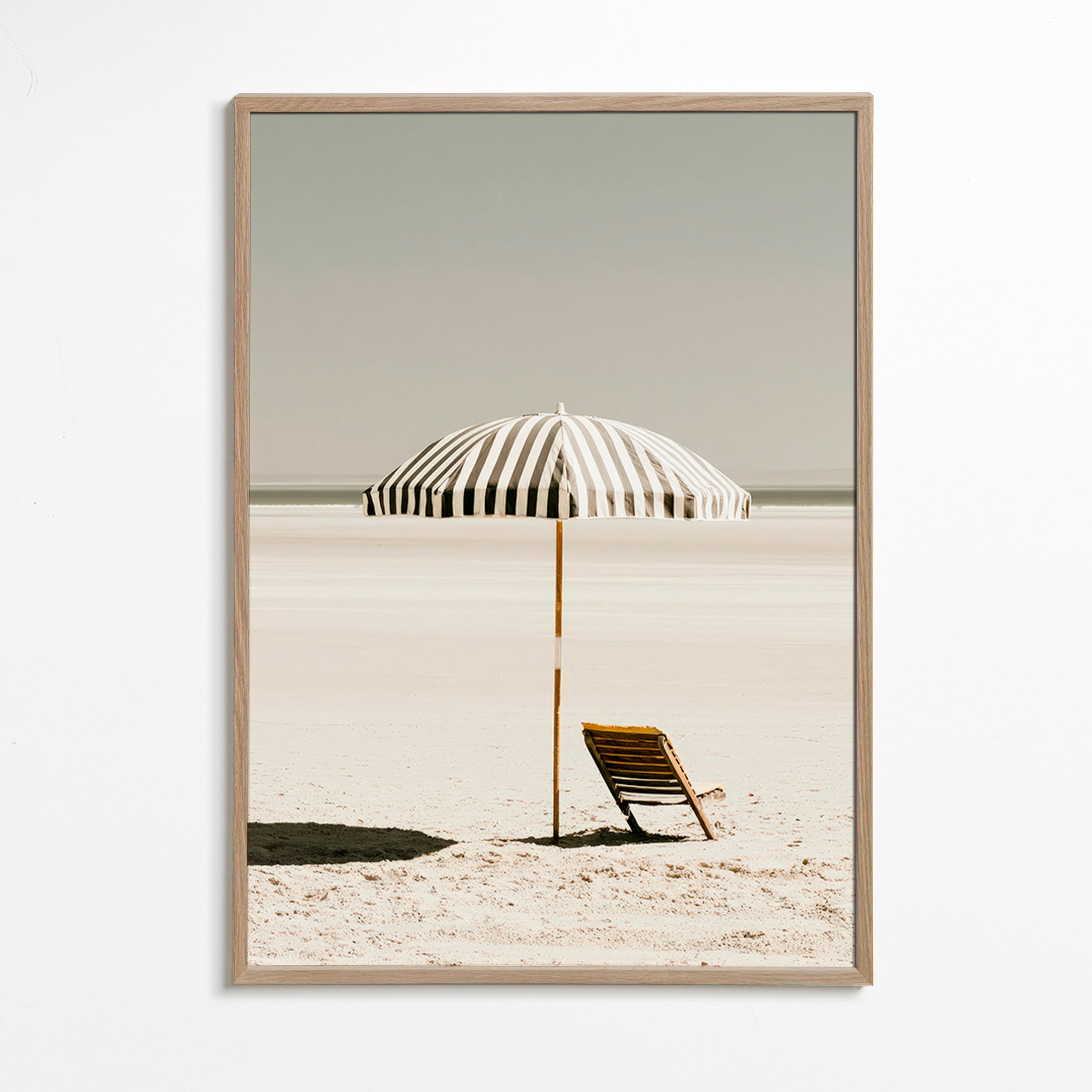 Cuadro de paisaje con parasol y tumbona – Oak Frame