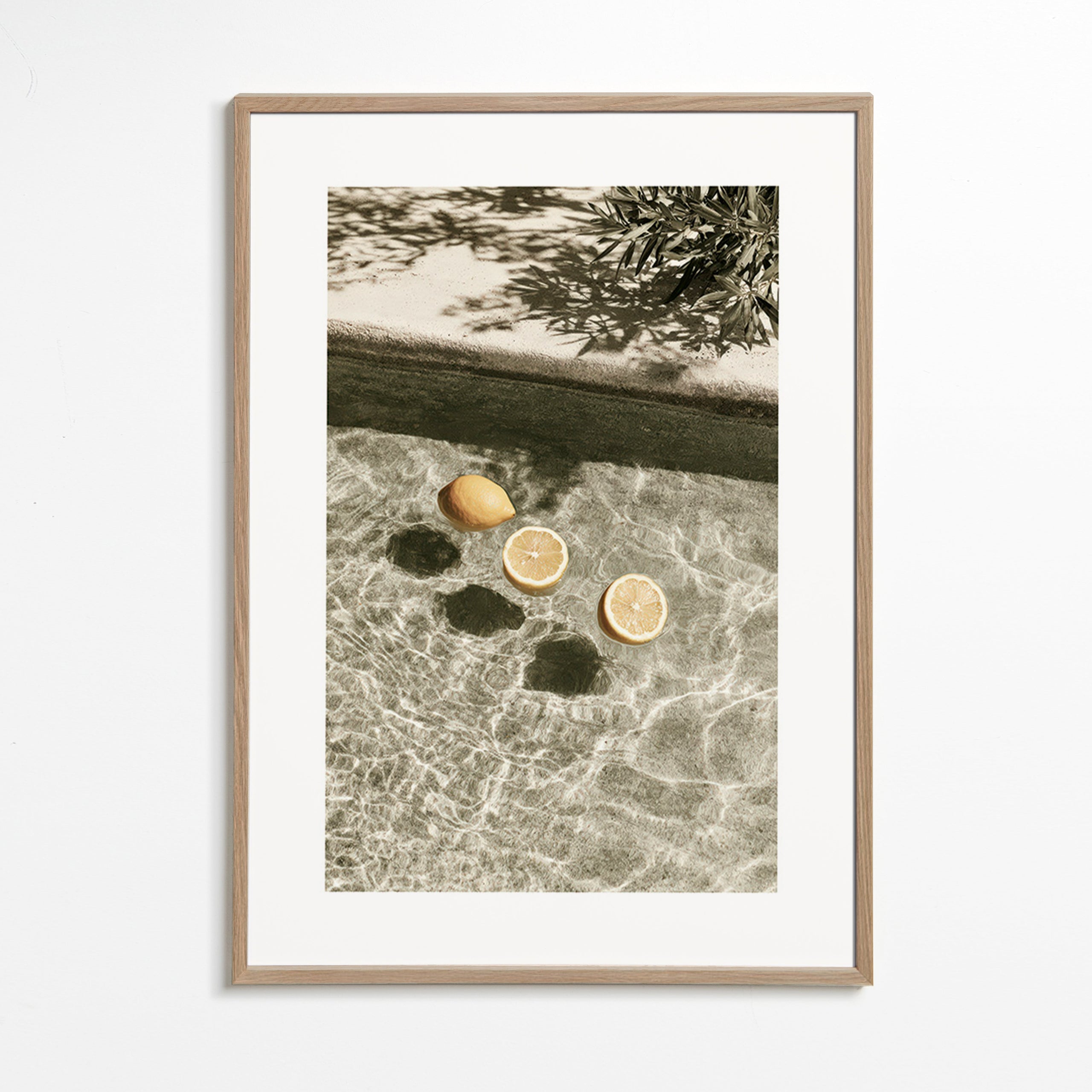 Cuadro de cocina con limones flotando – Oak Frame