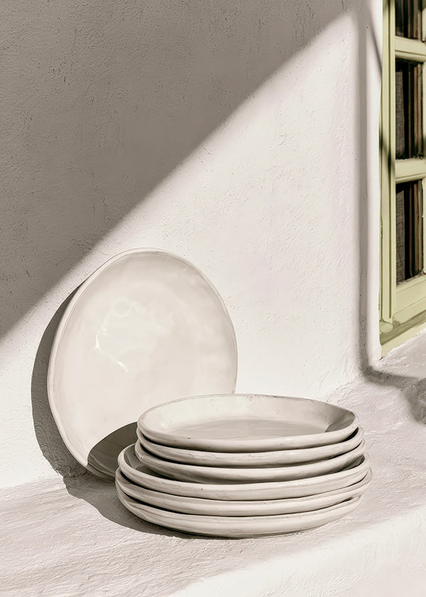 Cuadro de cocina cerámica blanca y luz natural