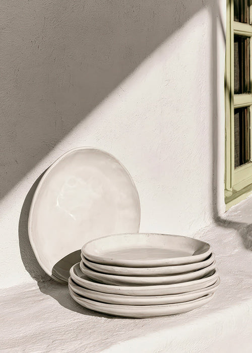 Cuadro de cocina cerámica blanca y luz natural