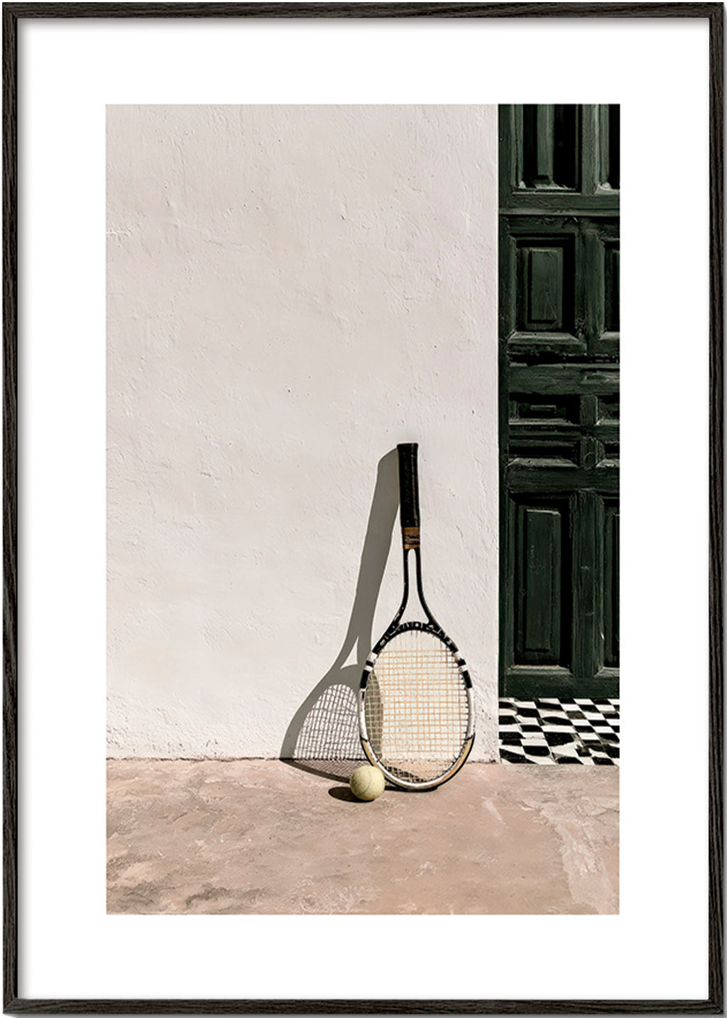 Cuadro deportivo con raqueta y pelota – Black Frame