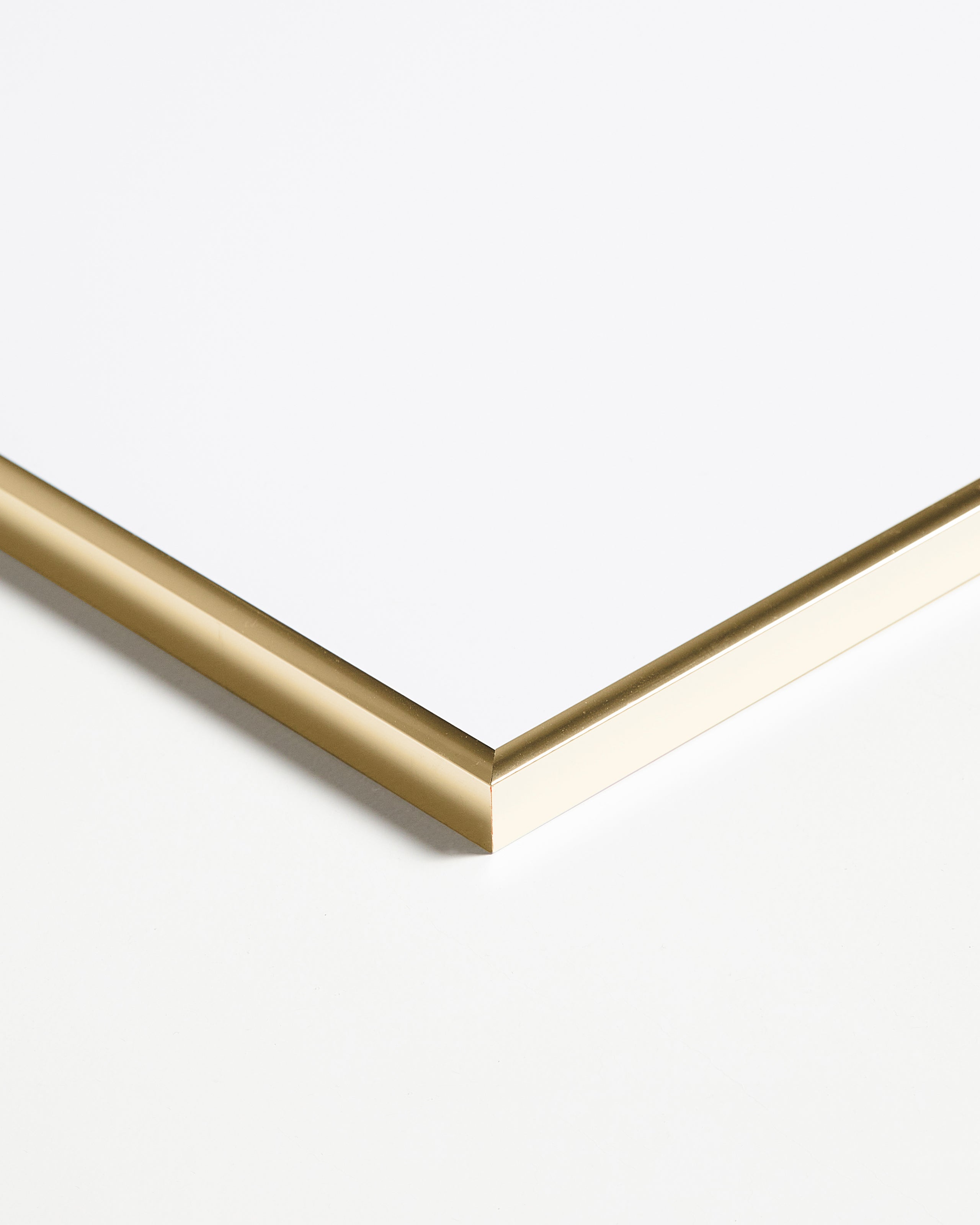 Marco dorado 20x30cm