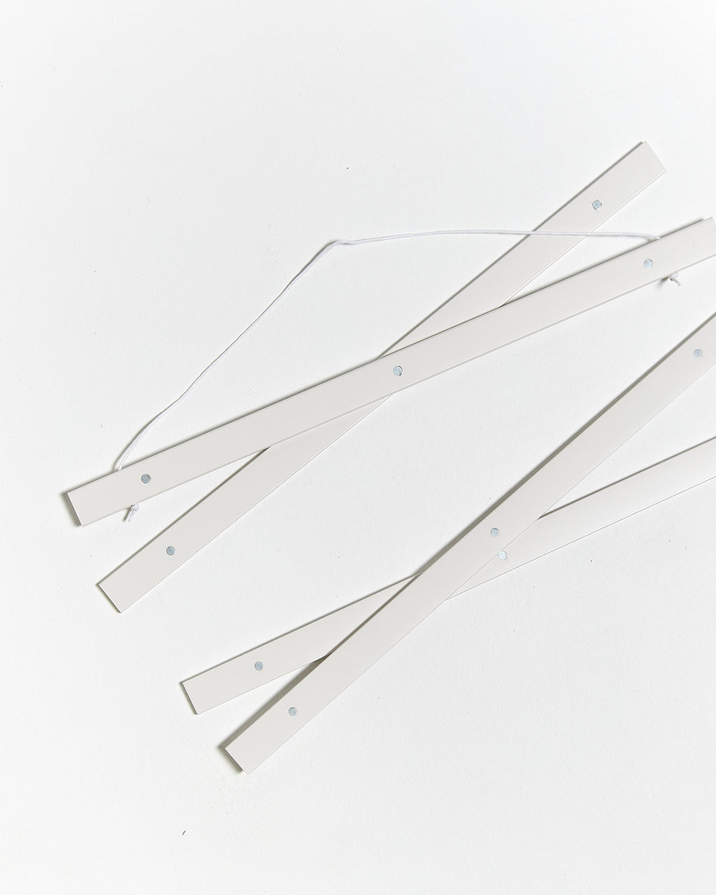 Colgador para póster de 70cm de madera y color blanco